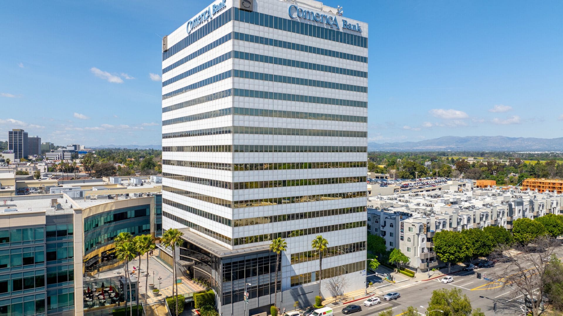 Exterior view of the Comerica Bank Building at 15303 Ventura Blvd., Sherman Oaks, CA